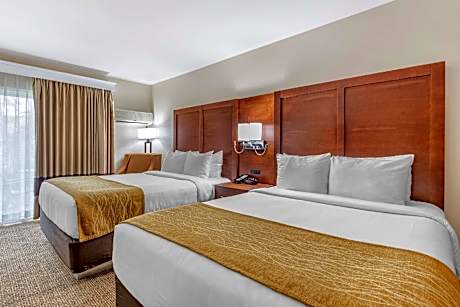 2 Queen Beds, Nonsmoking, Accessible