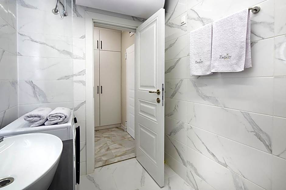 Bellicity Apart Complex