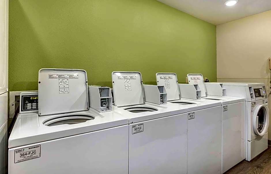 Extended Stay America Select Suites - Wichita - North