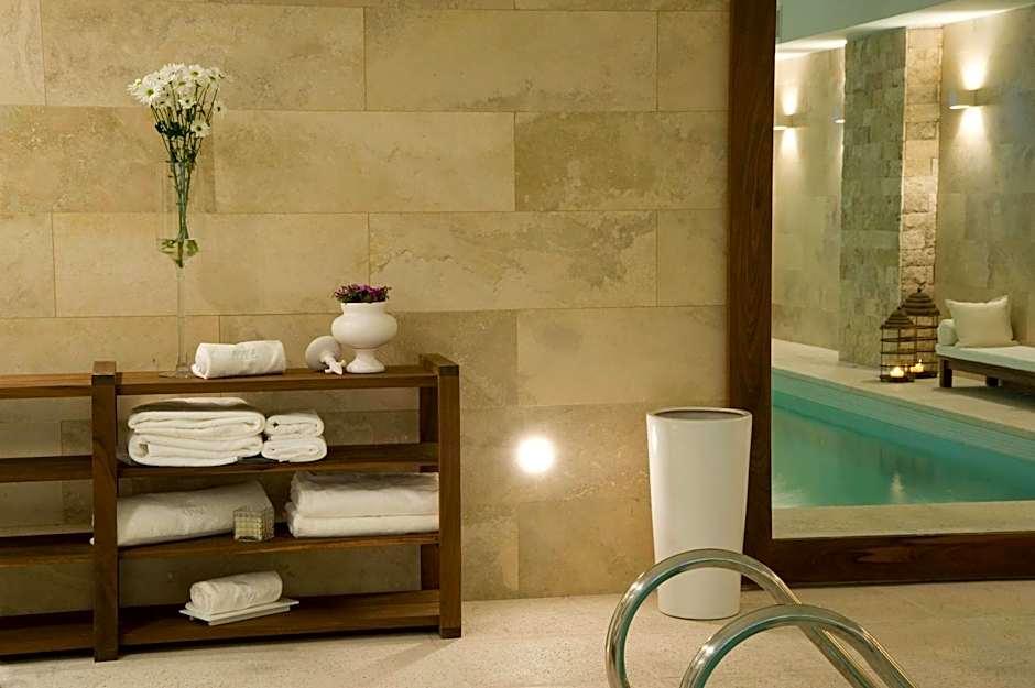 Awwa Suites & Spa