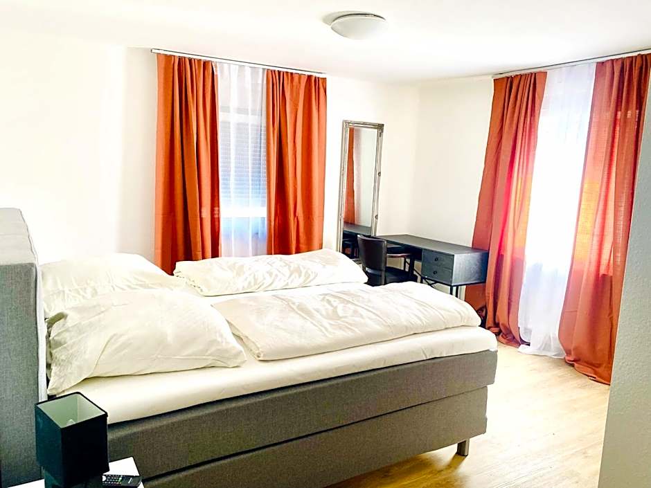 Hotel SuvaNa