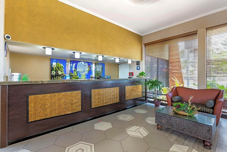 Best Western Royal Sun Inn & Suites