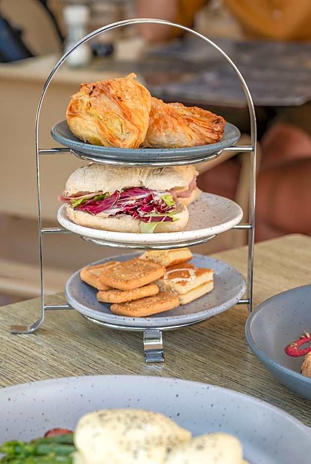 Townhouse17 Boutique Bed & Breakfast