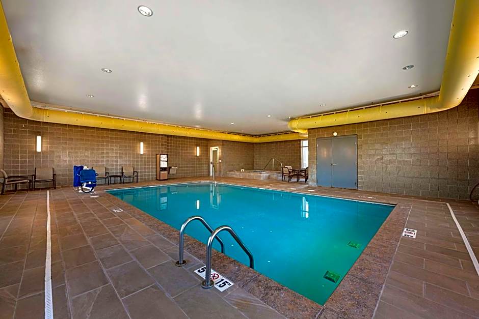 Best Western Plus Lakeview Hotel