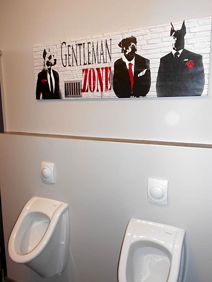 Hotel M24 - Alle Zimmer mit Küchenzeile