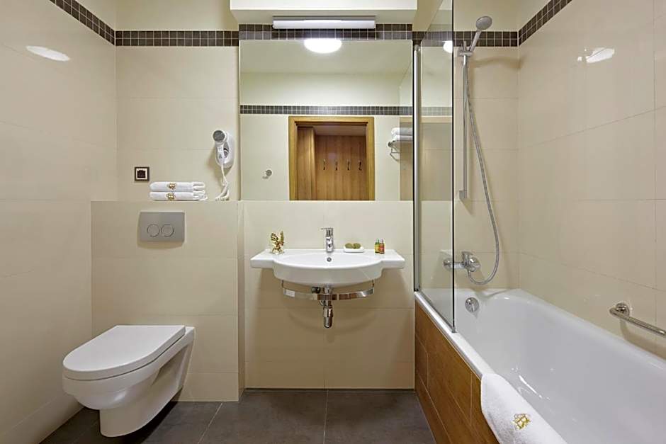 Mercure Wiazowna Brant