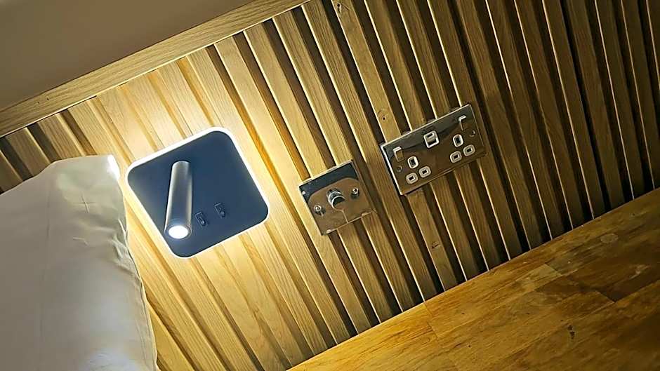 Exhibition Court Hotel 4