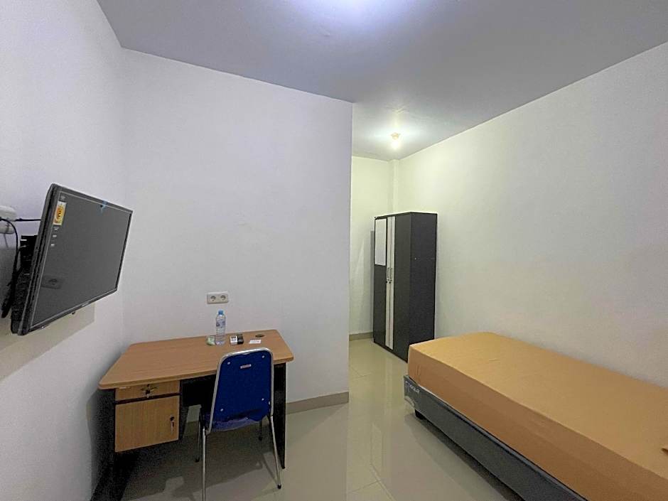 Hotel O Penginapan Musafir Syariah Near Paramount Woman & Childern's Hospital