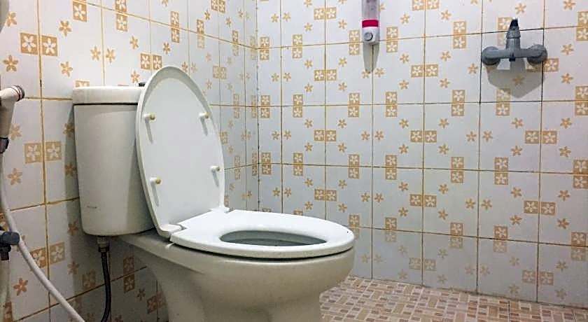 Urbanview Hotel Platinum Parepare