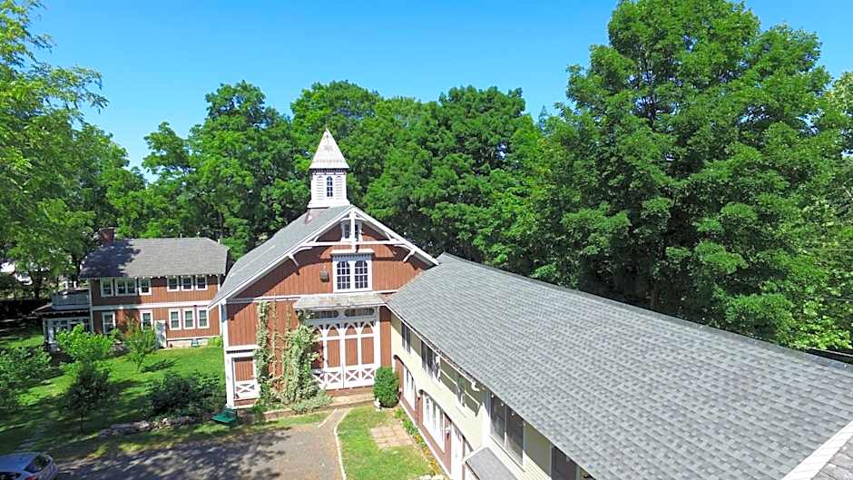 The Black Walnut Inn
