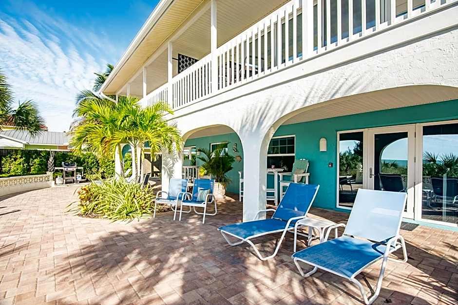Escape Coastal Resort on Casey Key
