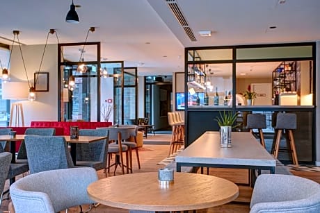 Boutique 125 Hamburg Airport by INA