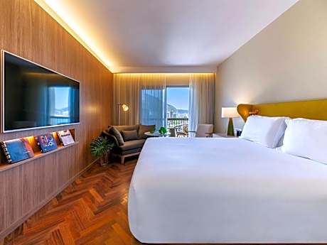 Deluxe King Room with Ocean View