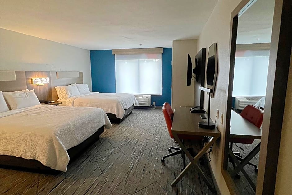 Holiday Inn Express Savannah South I-95 Richmond Hill, an IHG Hotel