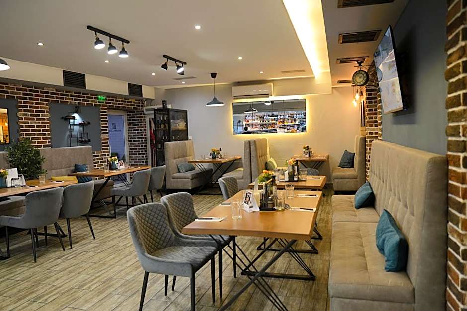 City House Family Hotel & Restaurant