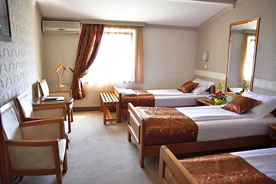 Garni Hotel Lav