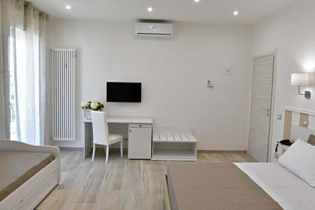 Deluxe Double or Twin Room with Balcony