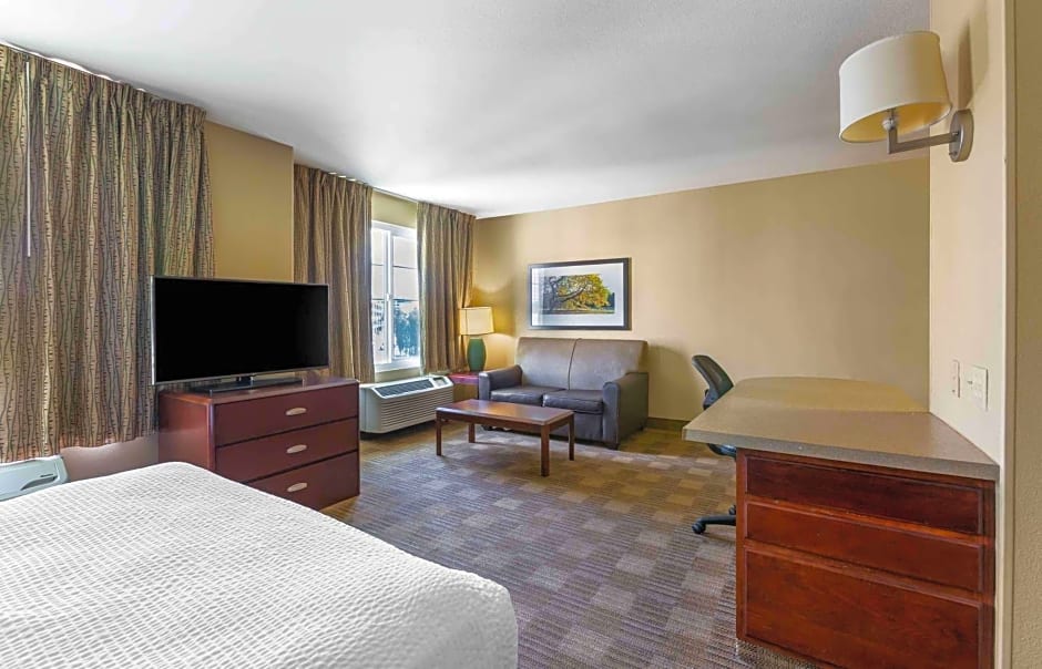 Extended Stay America Suites - Raleigh - RTP - 4919 Miami Blvd.