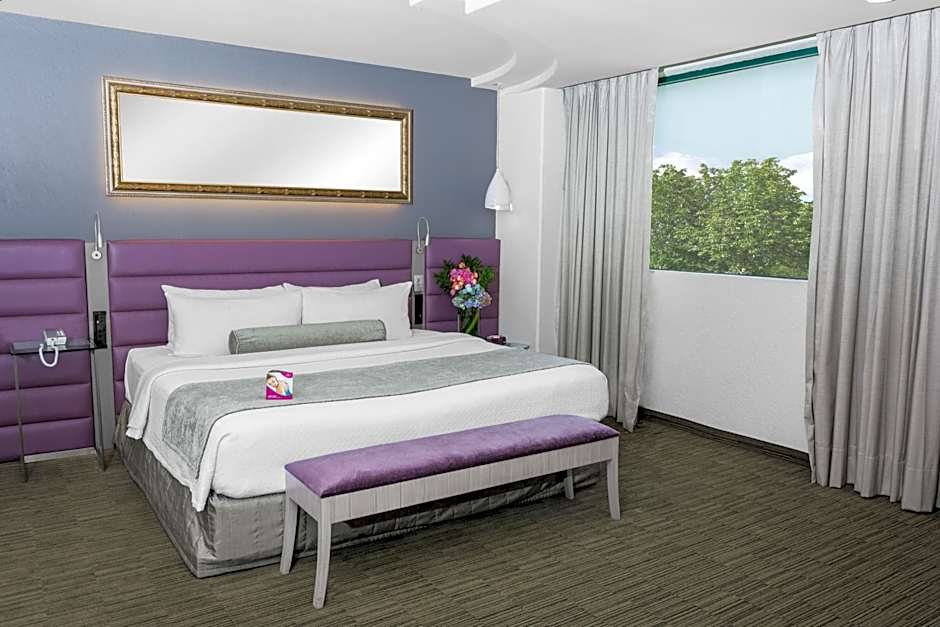 Crowne Plaza Toluca - Lancaster By IHG