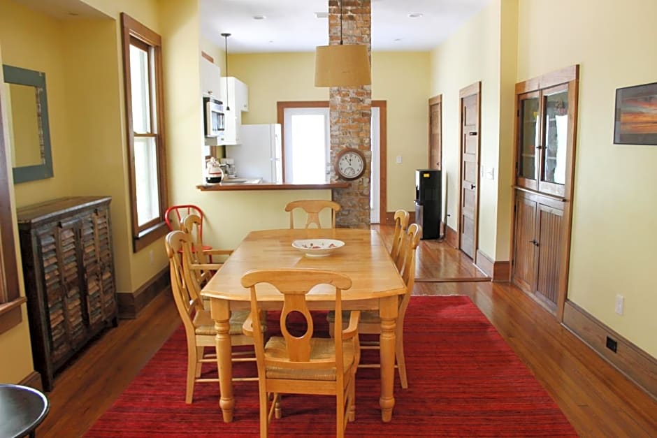 Sweetwater Branch Inn Bed And Breakfast