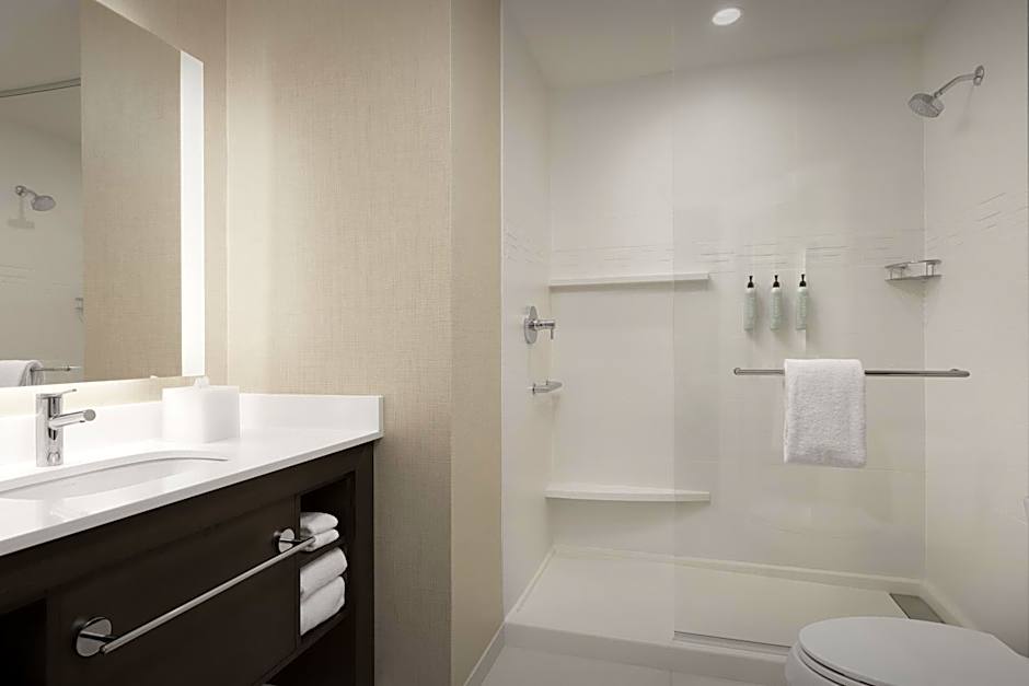 Residence Inn by Marriott Kenwood
