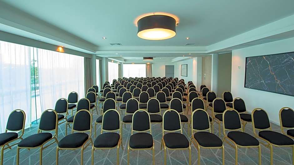 Holiday Inn Hotel And Suites Merida La Isla By IHG