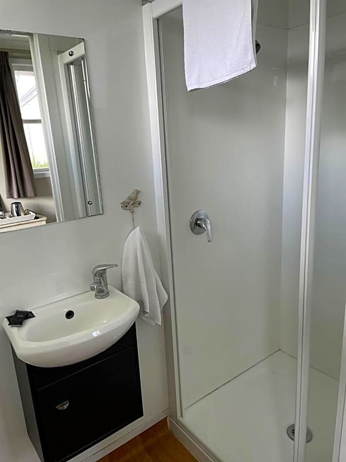 FatOwl Motel, Bar & Eatery