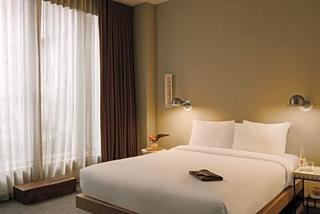 Queen Room with Balcony