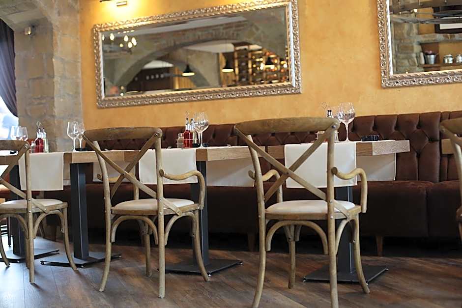 Garni Hotel Chicha - Winery ŠKRBIĆ