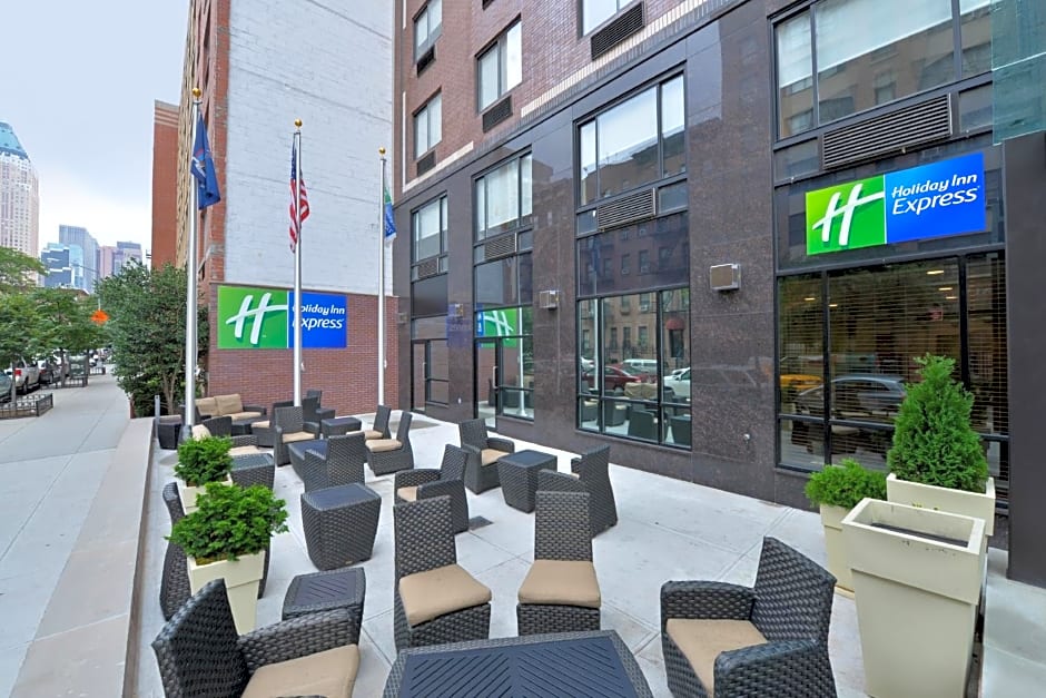 Holiday Inn Express Manhattan Midtown West