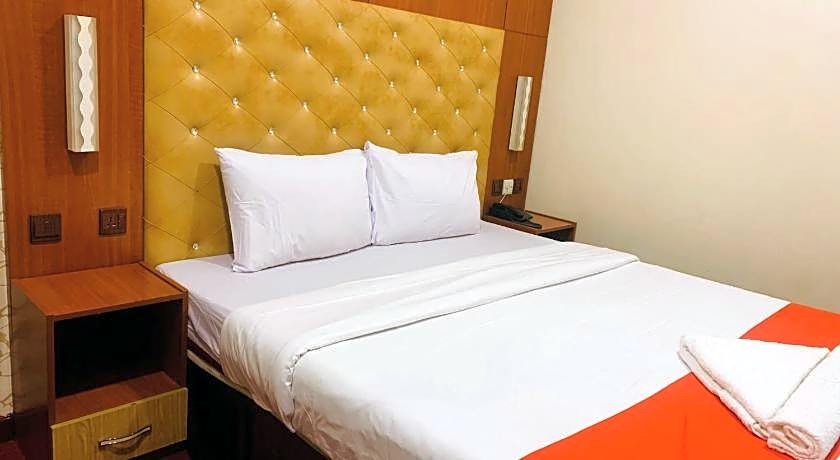 OYO 271 Parasol Hotel