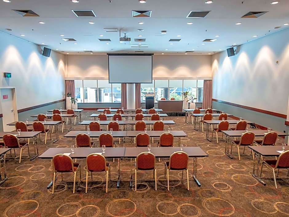 Novotel Langley Perth