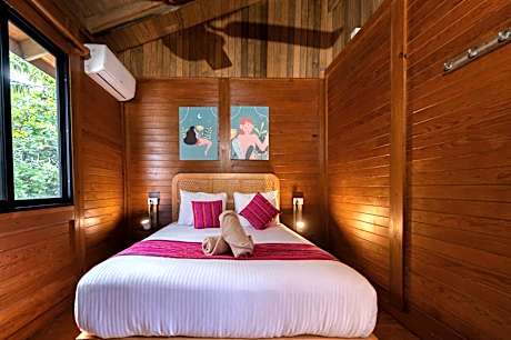 Compact Private Room, Shared Bathroom