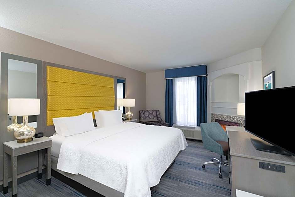 Hampton Inn & Suites Amelia Island-Historic Harbor Front