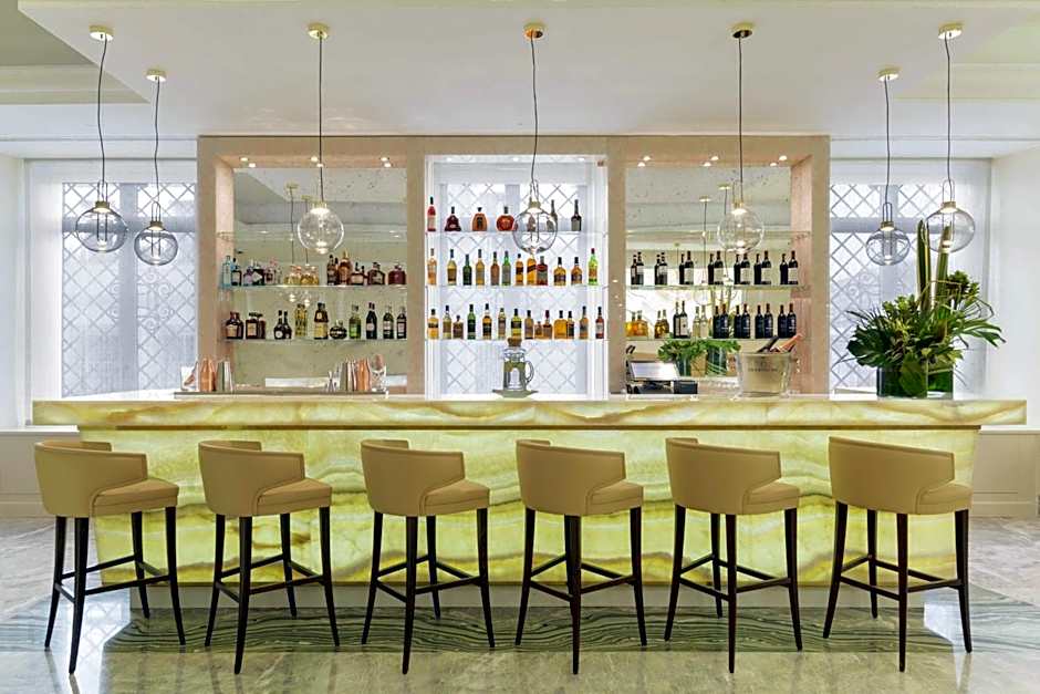 Aleph Rome Hotel, Curio Collection By Hilton
