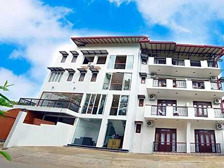 Gloria Grand Unawatuna Hotel