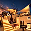 Sun Rocks Boutique Hotel - Caldera View Suites & Sunset Dining Experience