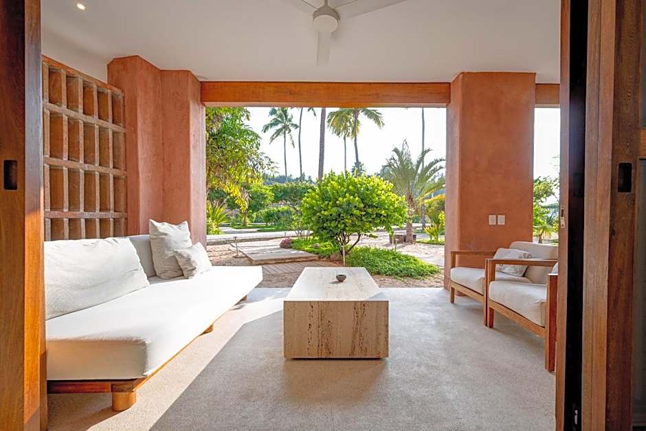 El Careyes Club & Residences