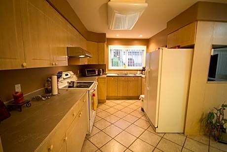 Eagle Close Executive B&B