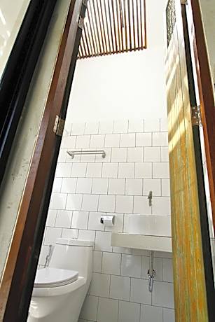 Twin Room with Shared Bathroom
