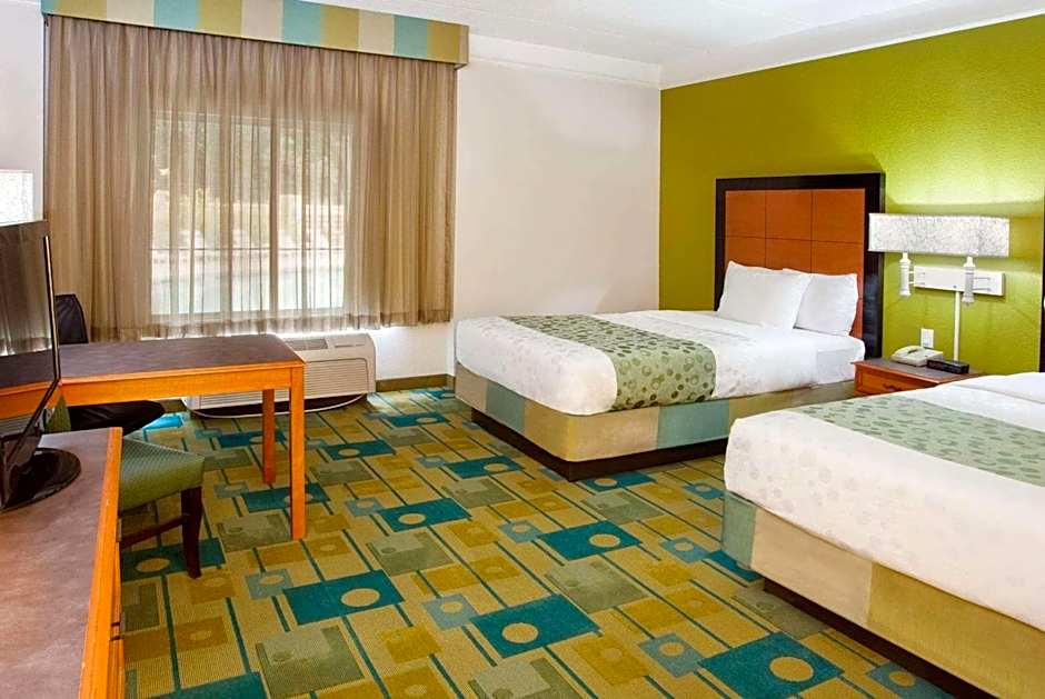 La Quinta by Wyndham Haywood Mall-Near Greenville Downtow