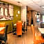 Days Inn & Suites by Wyndham Bonita Springs North Naples