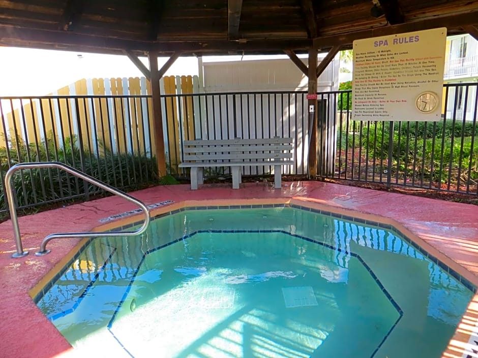 Seralago Hotel & Suites