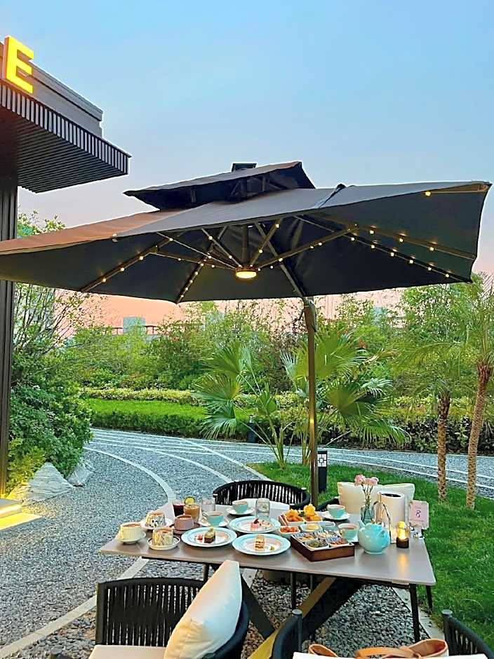 Ramada by Wyndham Luoyang Downtown