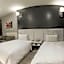 Maple Hotel