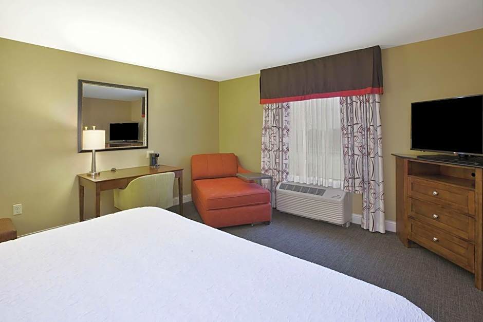 Hampton Inn and Suites Wichita Northeast