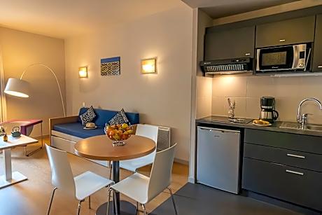 One-Bedroom Apartment (4 Adults)