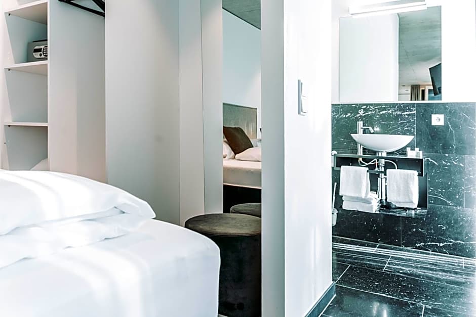 Blackhome Innsbruck City South I contactless check-in