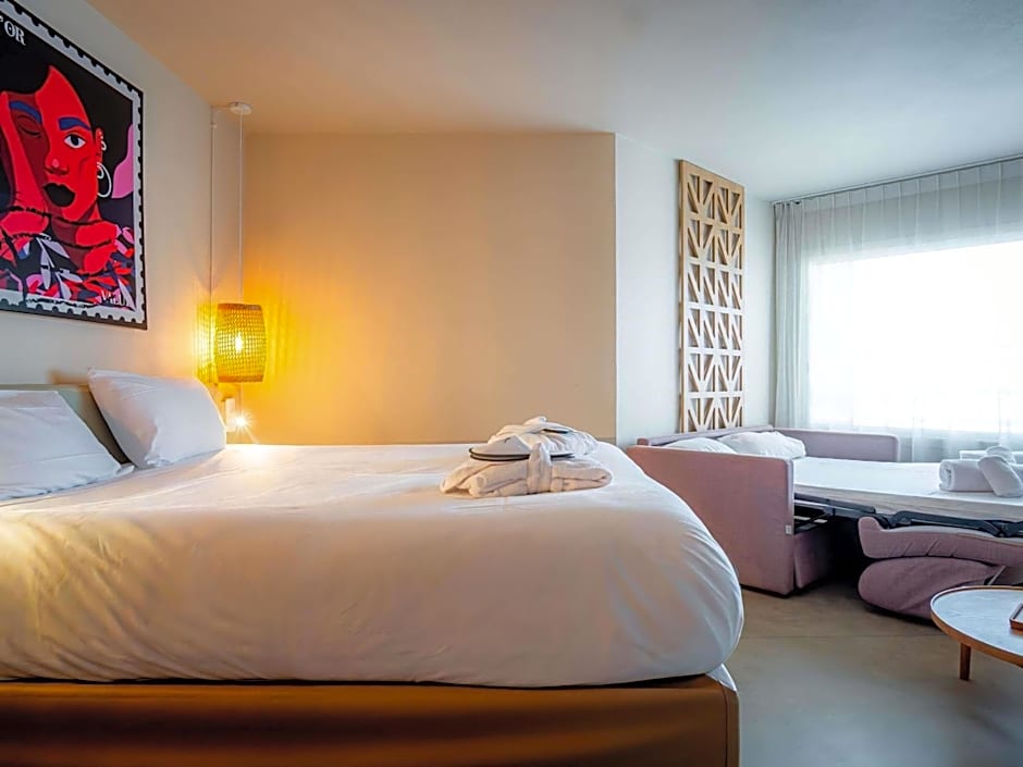 Mercure Saint Raphael Centre PLage