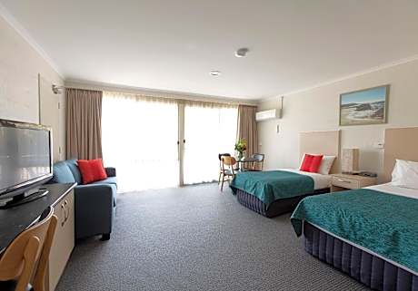 King and Super Single Bed - Twin Room